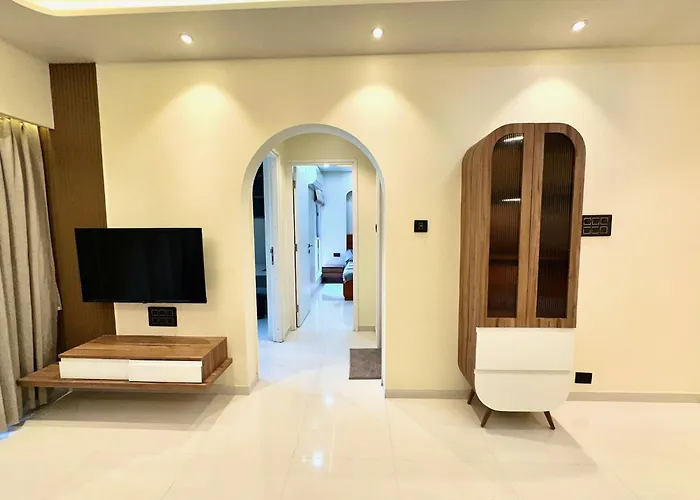 Peacock Palace 2Bhk Modern Ac Flat In Baner Pune